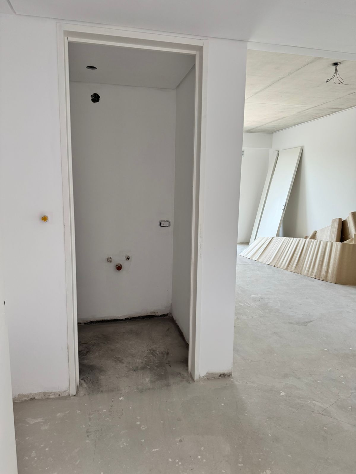 e7005e02-2b2e-4b46-a355-7c2204bf7742