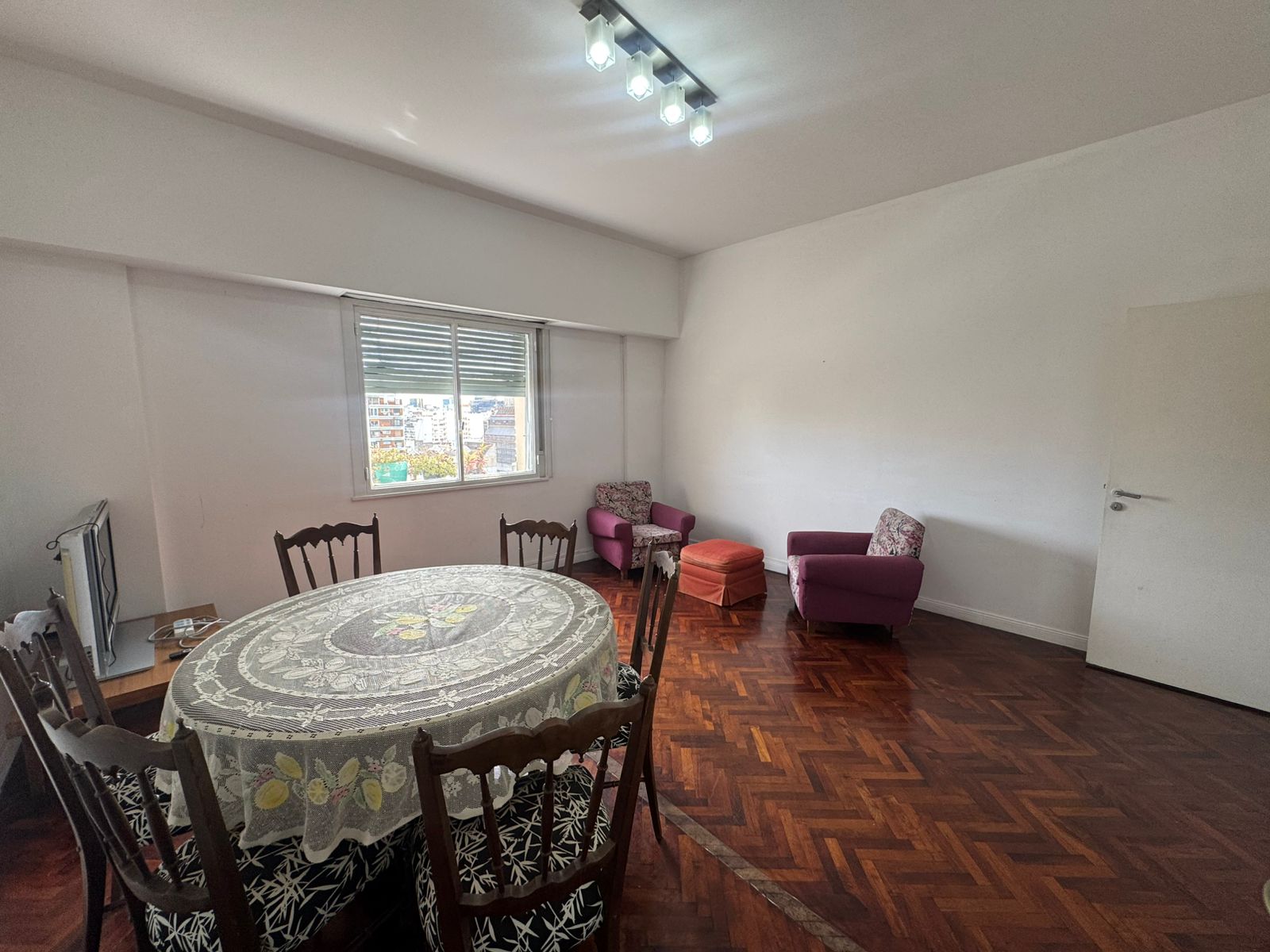 1e834aa7-745d-45ef-8297-f9ca8e3872ab