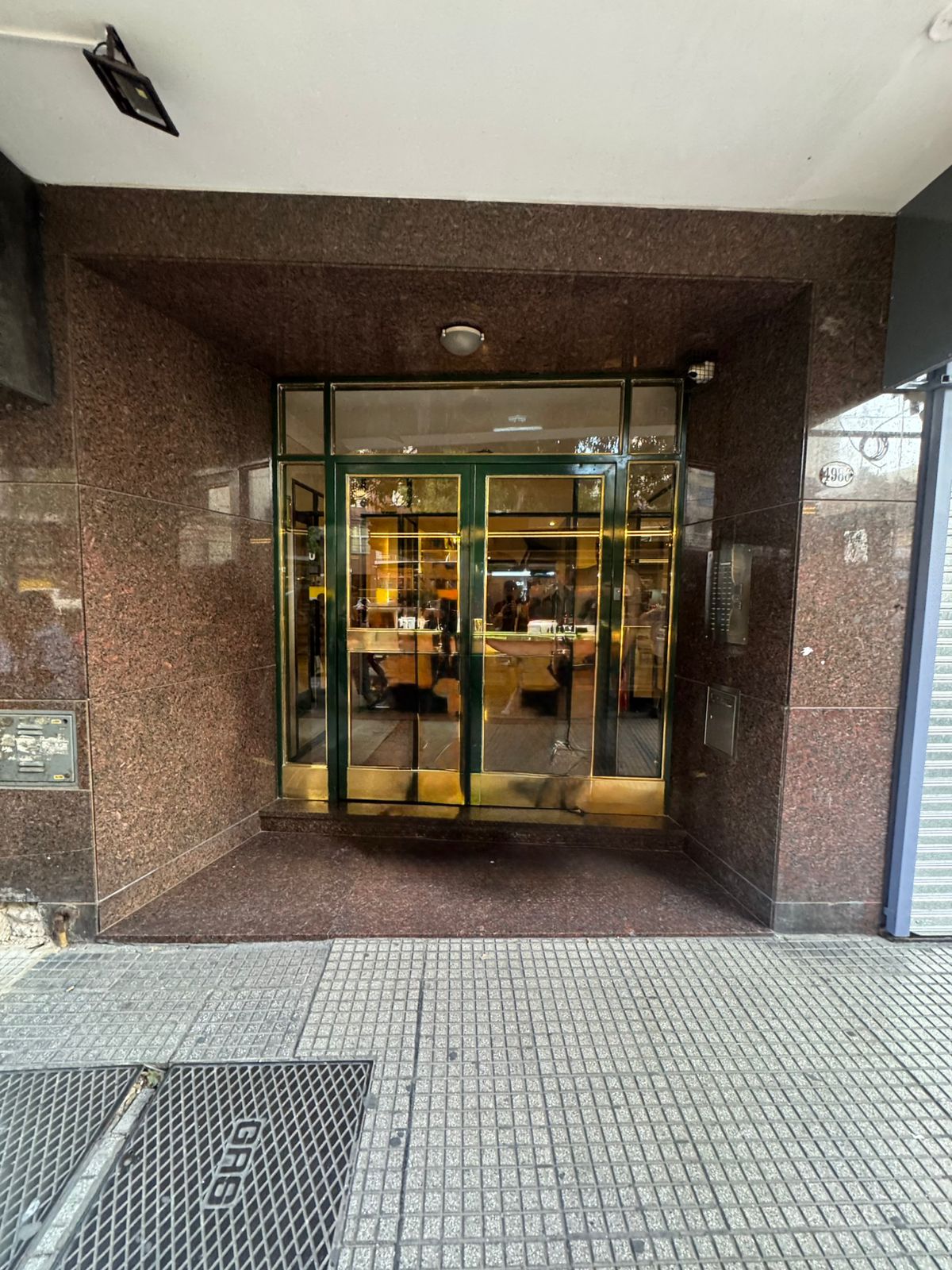 2198bed0-c56f-4b52-b989-e963ef6bff33