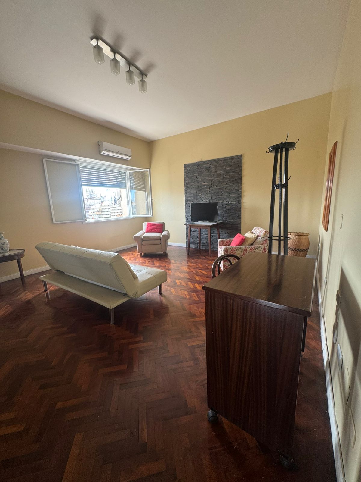 b714a035-04b4-4665-9551-55d4d90d7a29