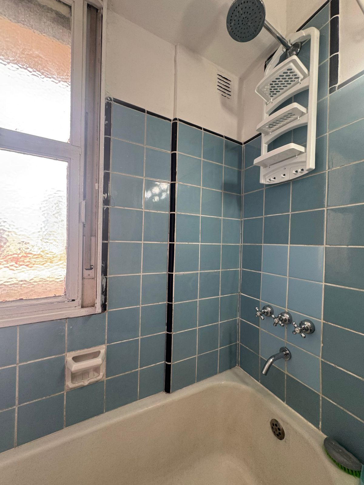 bc4042a1-cc28-4d2d-9ace-e15b2886b036