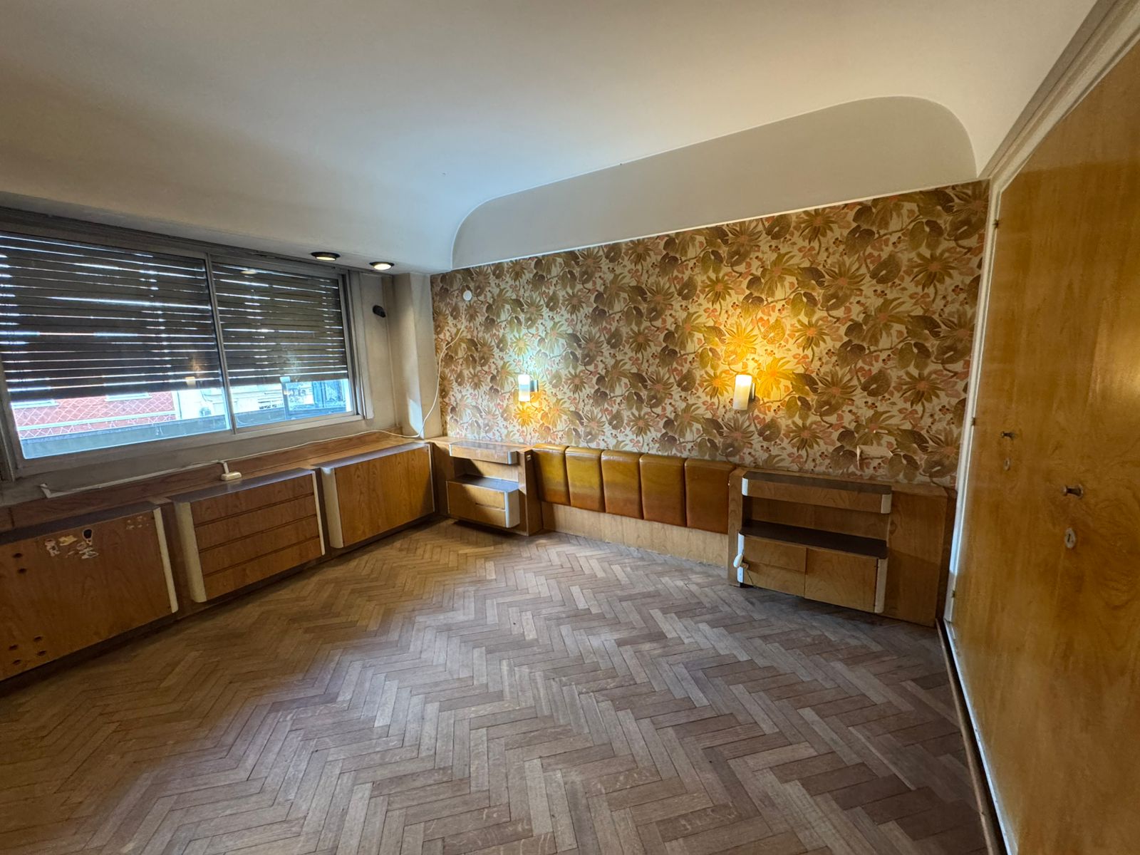 e4724c17-b425-4019-bc0e-18b1173c2c36